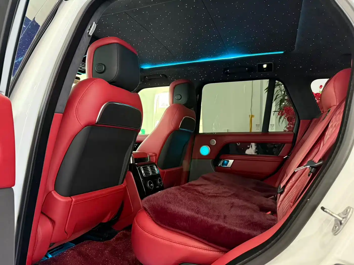 Land Rover Range Rover 2018 3.0 SC V6 Golden Age Edition фото 6