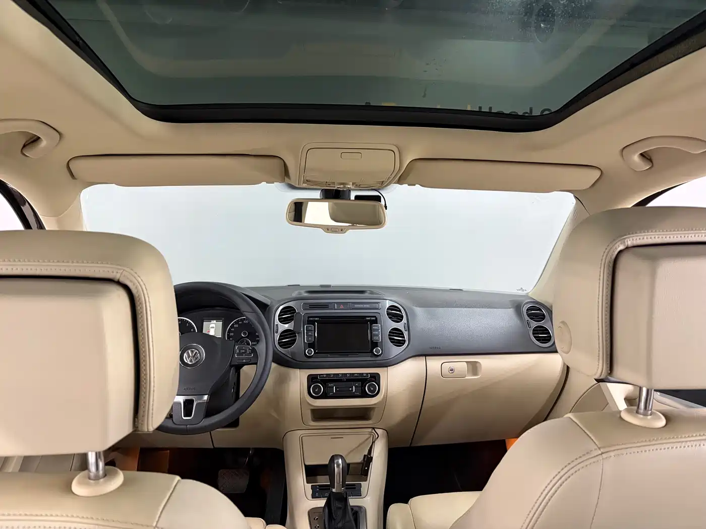 Volkswagen Tiguan 2012 2.0TSI Comfort фото 10