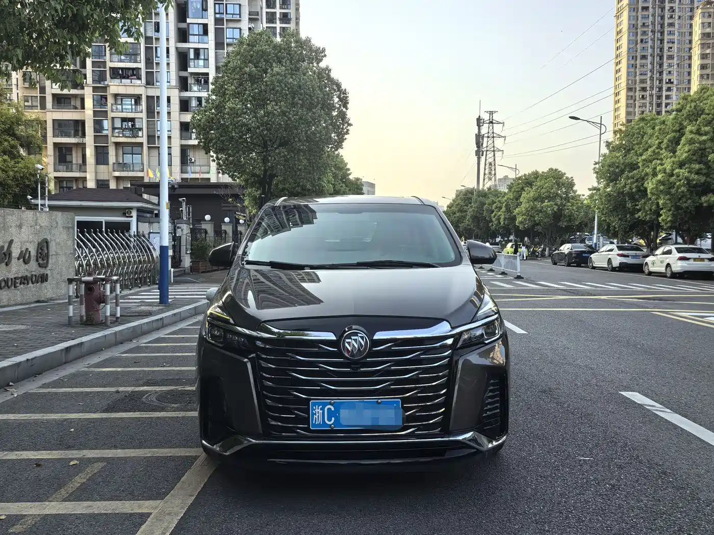 Buick GL8 2023 Land Business Class 652T Luxury фото 2