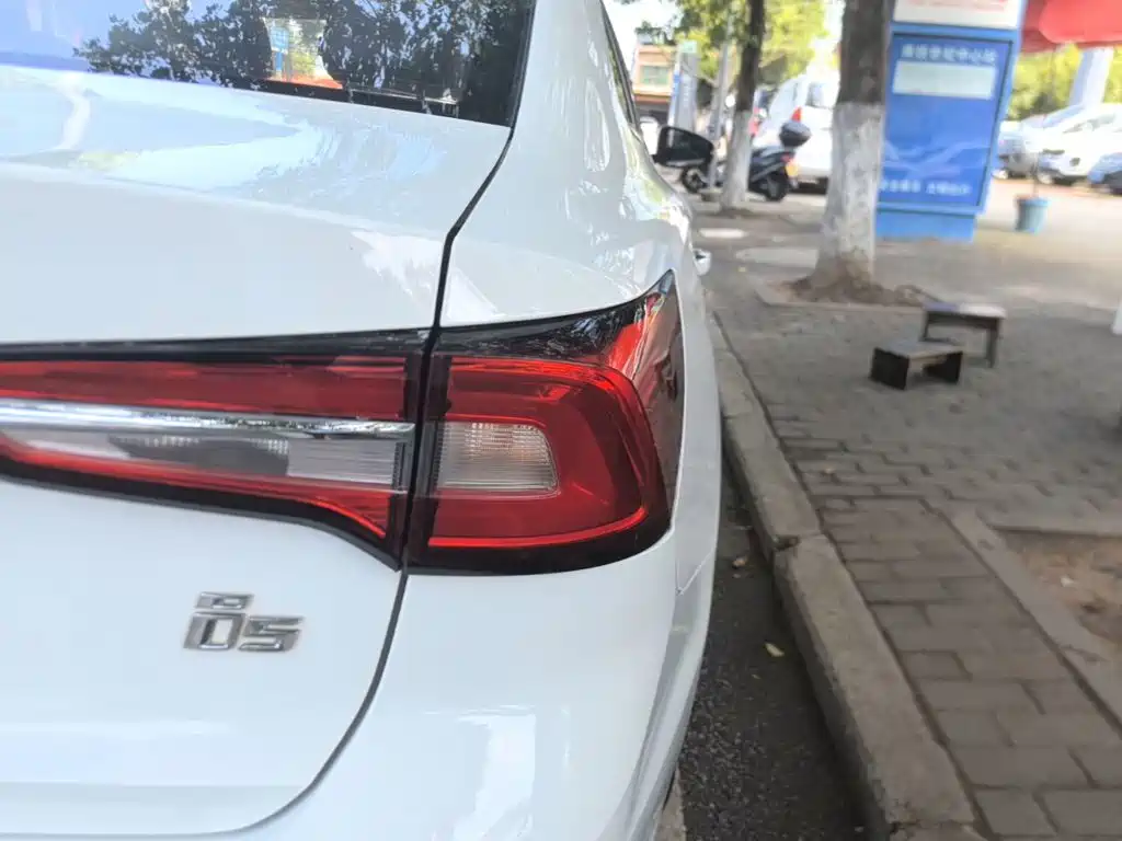 Roewe i5 2019 2019 1.5L Auto 4G Langhao Edition