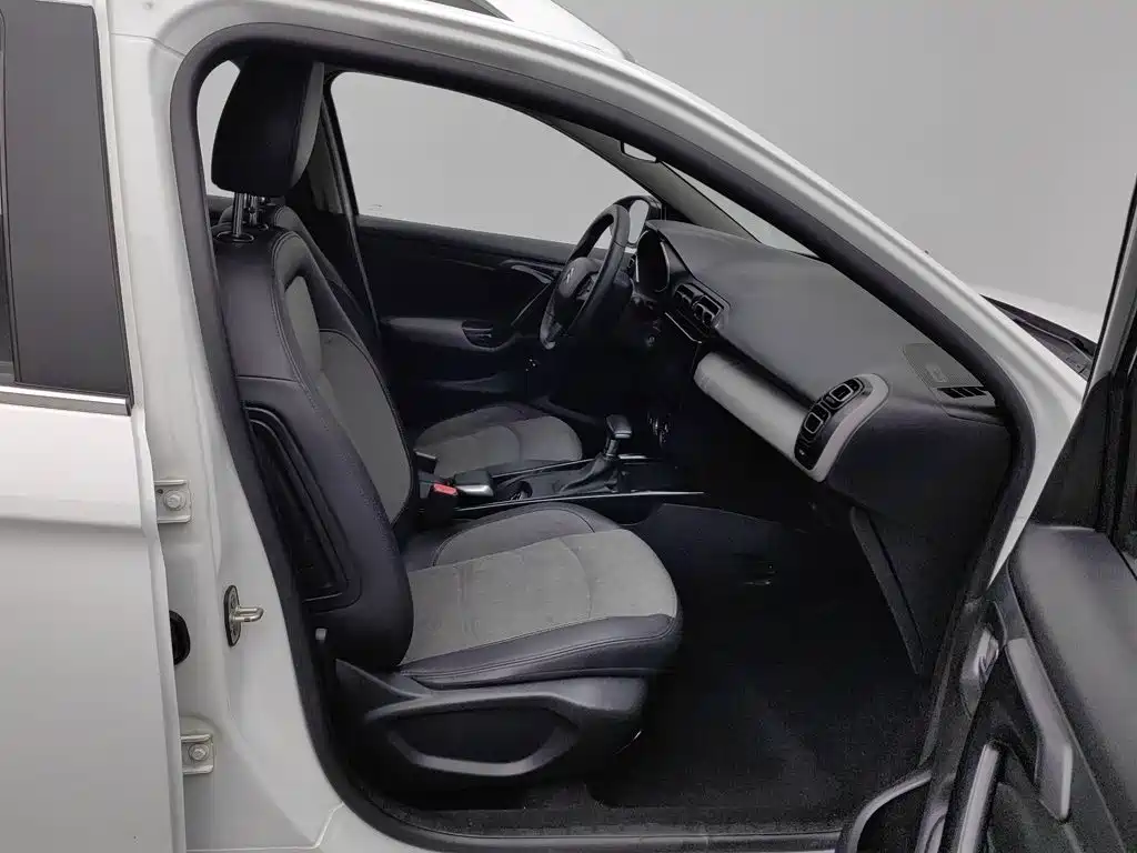 Фото 23 - Citroën C3-XR