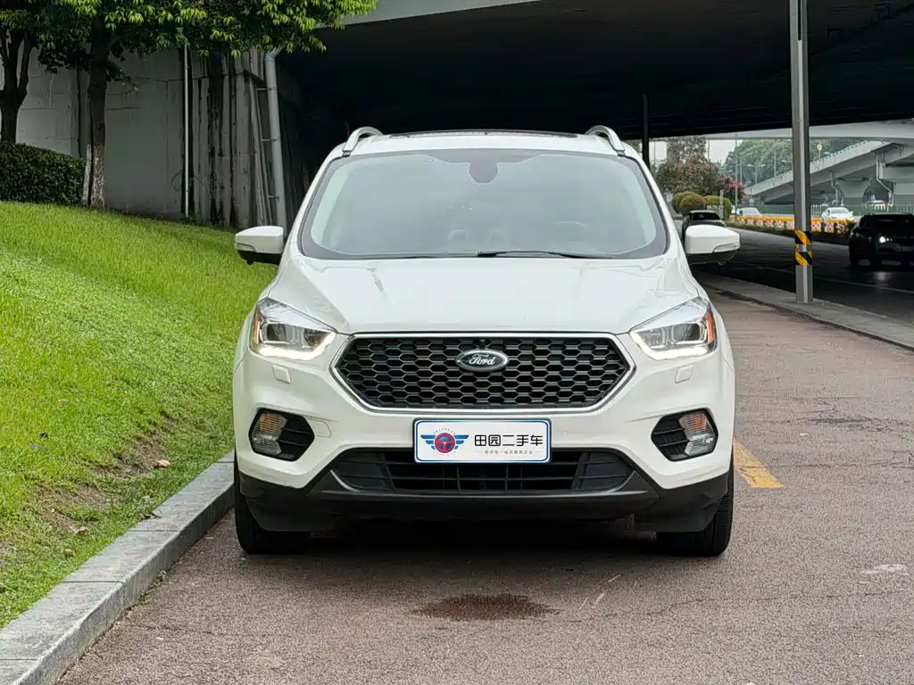 Ford Kuga 2019 2019 EcoBoost 180 FWD Luxury Edition China V