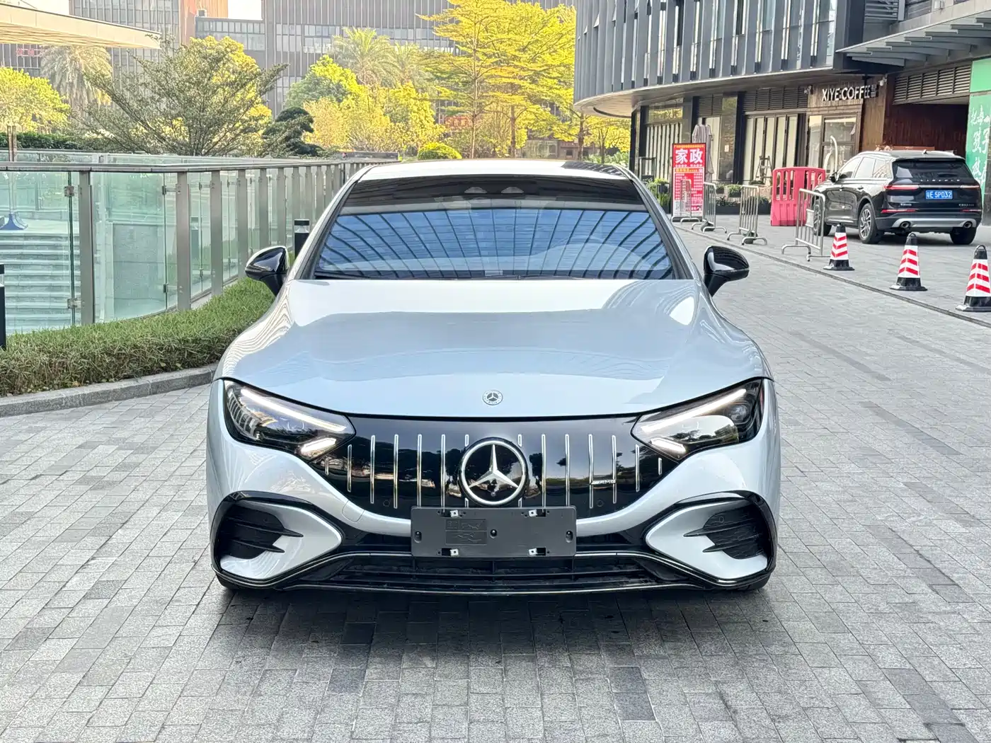 MERCEDES-BENZ EQE AMG