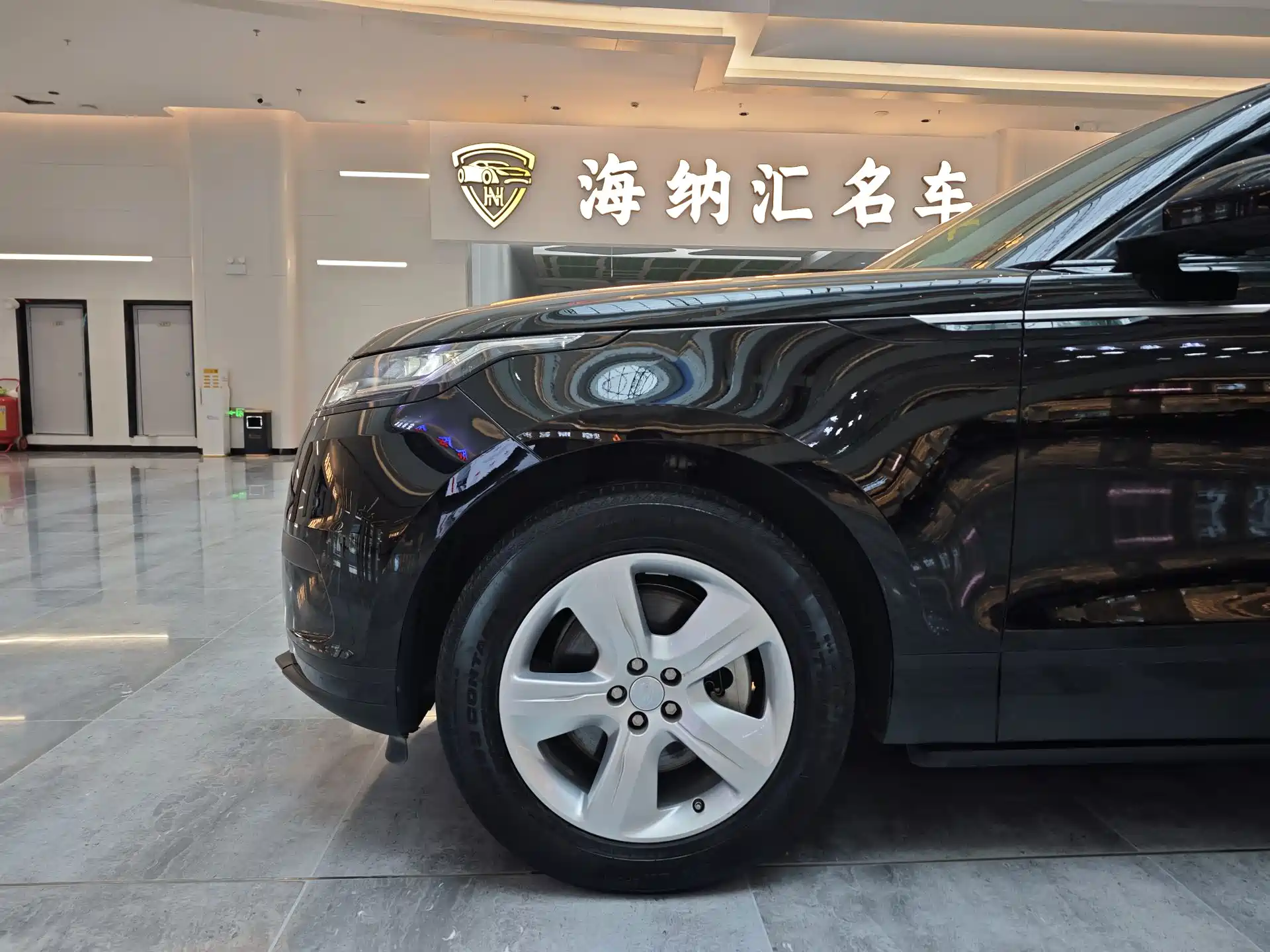 Фото 6 - Land Rover Range Rover Velar