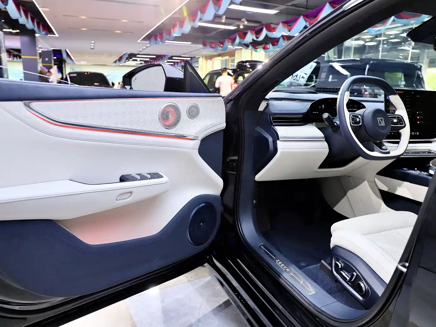 ZEEKR EXTREME KRYPTON 001