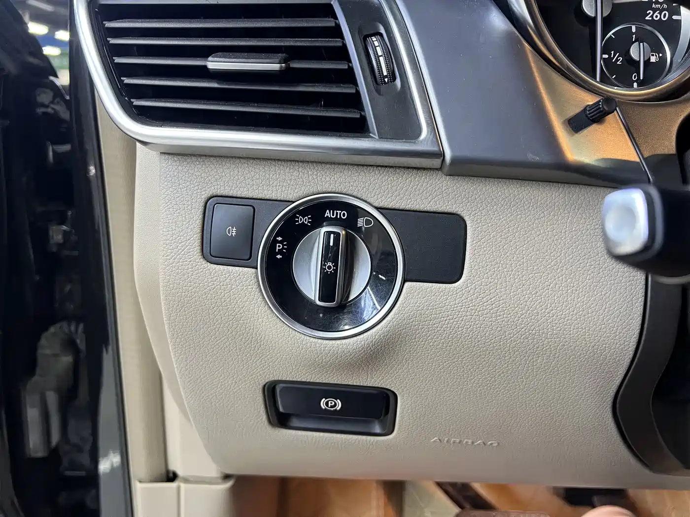 Mercedes-Benz M-Class 2014 ML 320 4MATIC фото 17