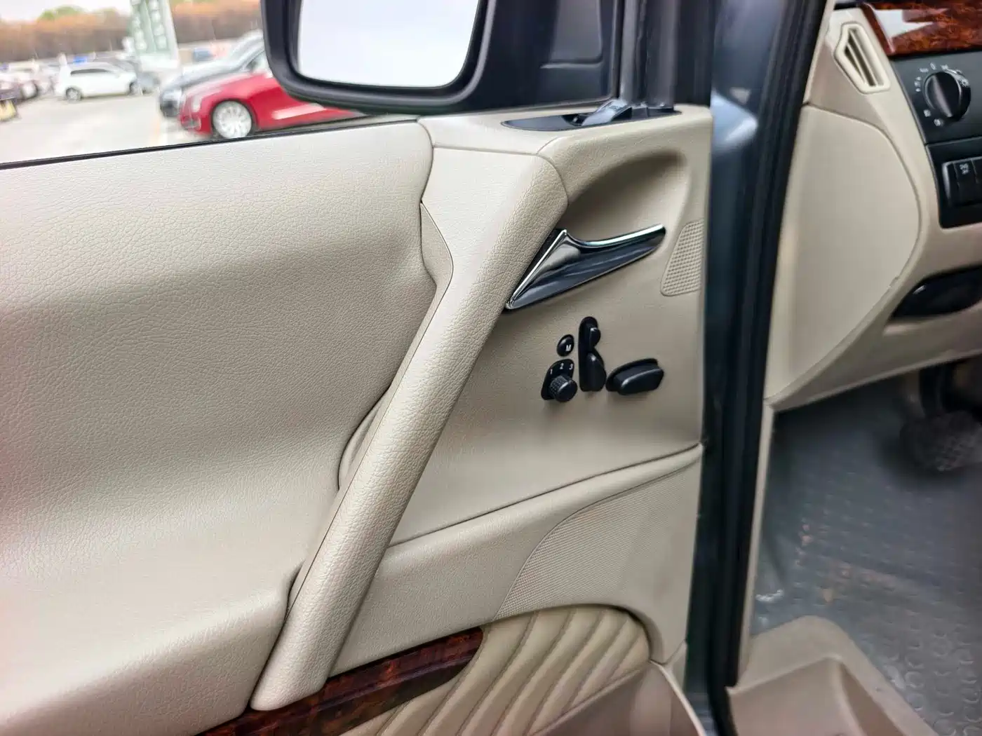 Mercedes-Benz Viano 2013 3.5L Haochi Edition фото 7