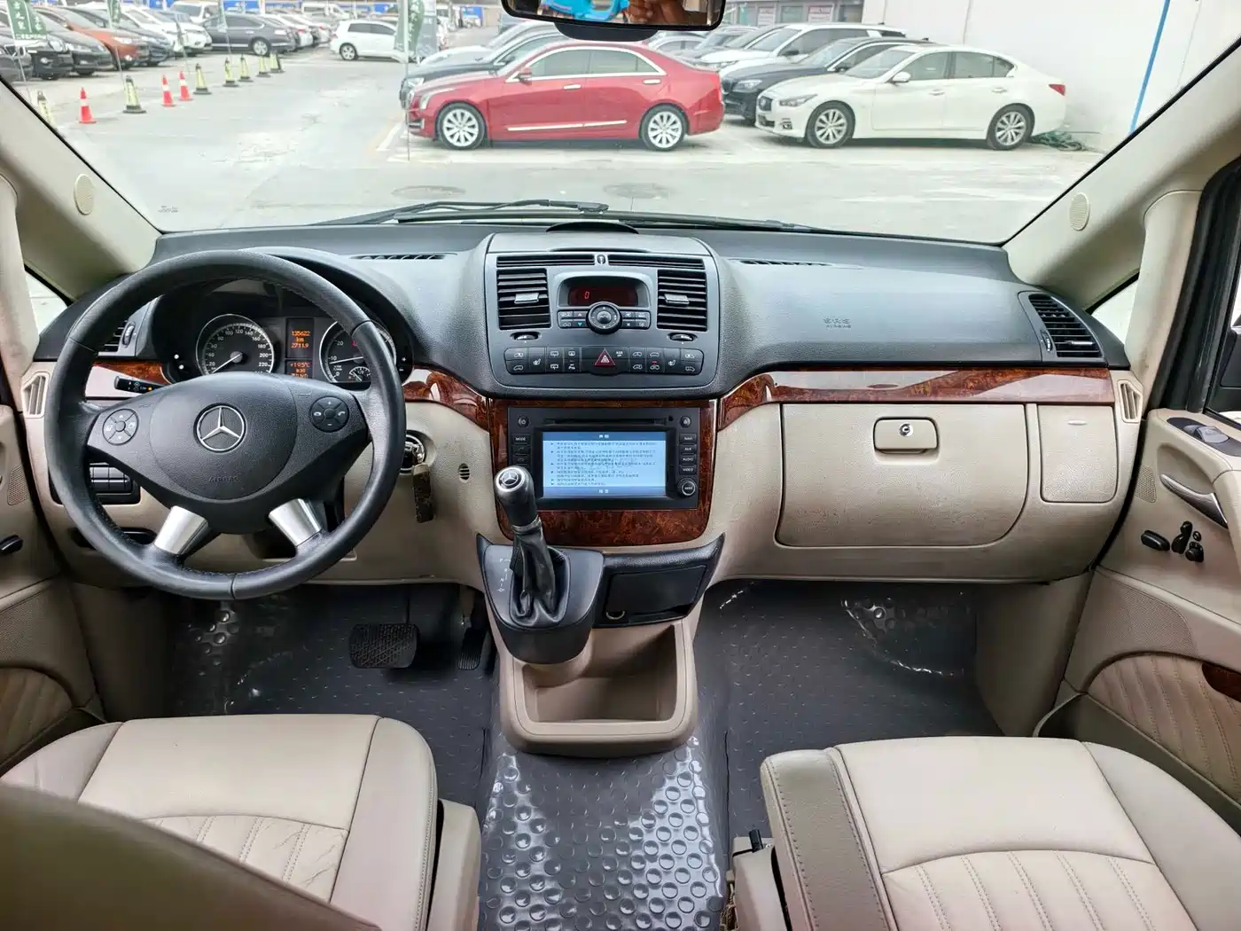 Mercedes-Benz Viano 2013 3.5L Haochi Edition фото 12