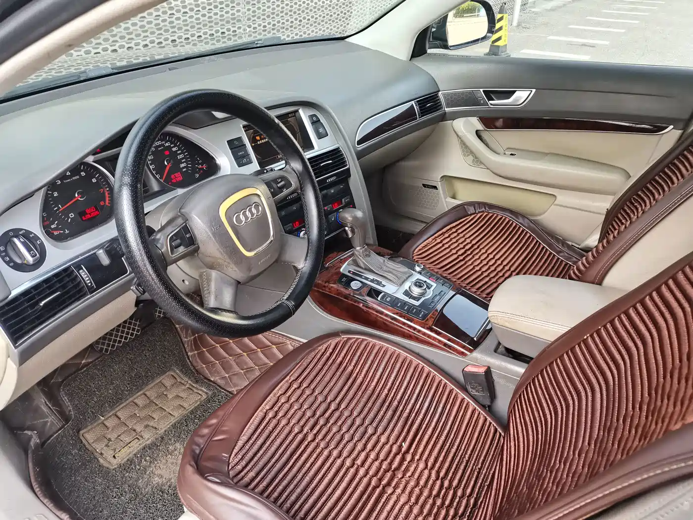 Фото 17 - Audi A6L