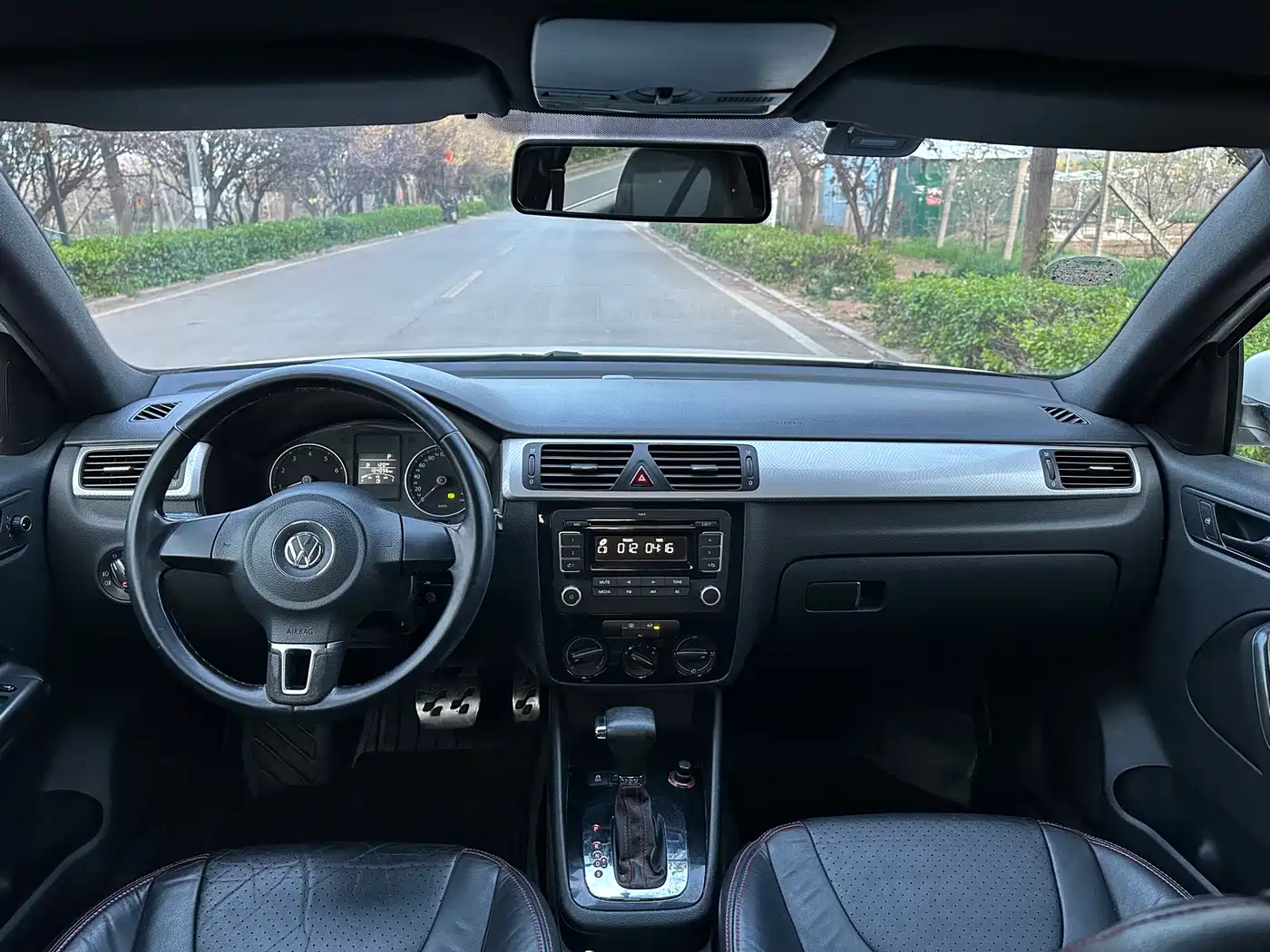 Volkswagen Bora 2011 1.4T AT Sportline фото 8