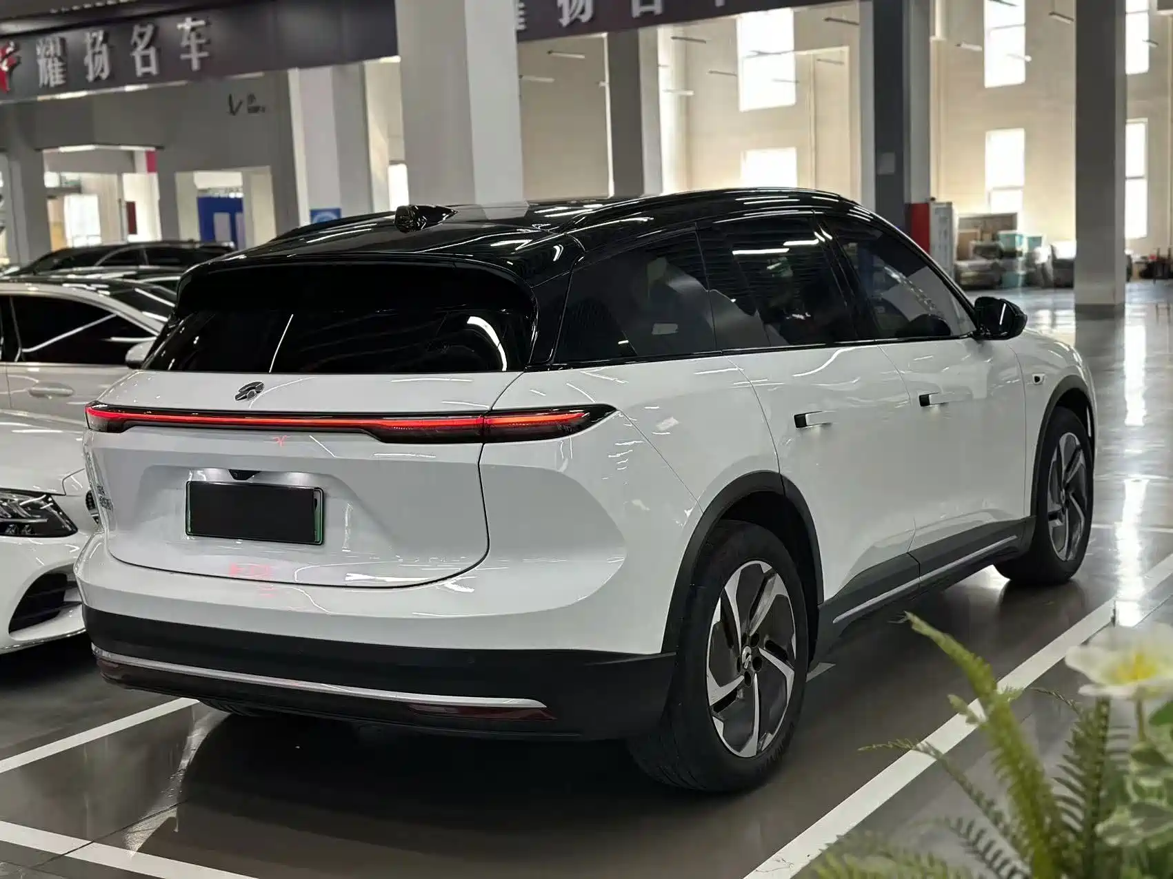 Фото 9 - NIO ES6