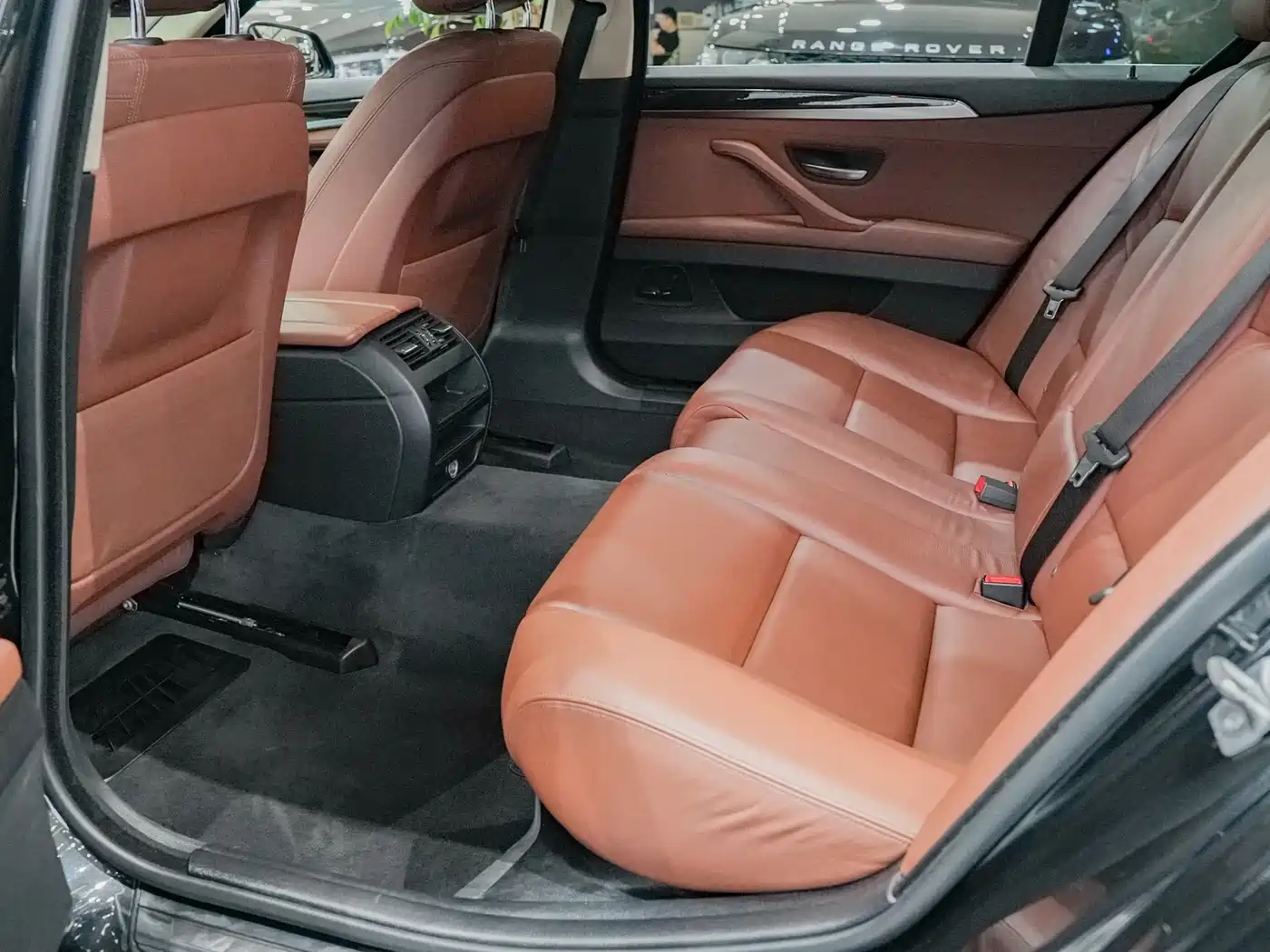 BMW 5 Series 2014 525Li Leading фото 22