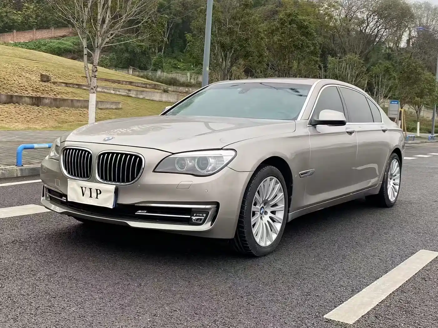 Photo 1 - BMW 7 Series