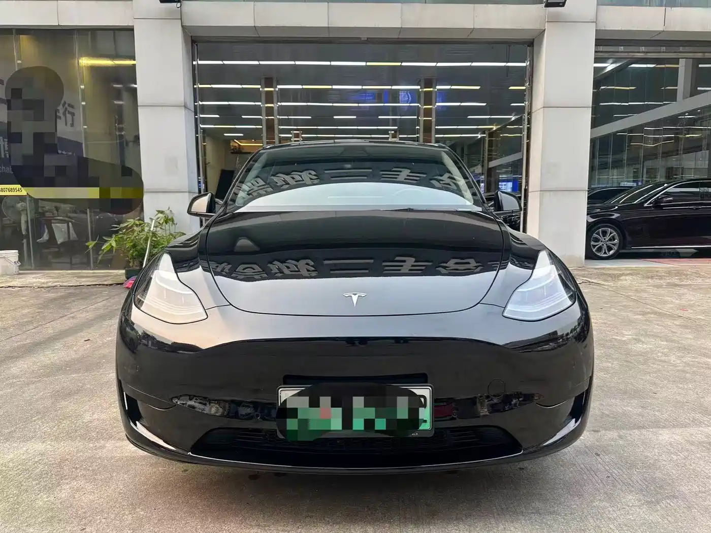 TESLA MODEL Y
