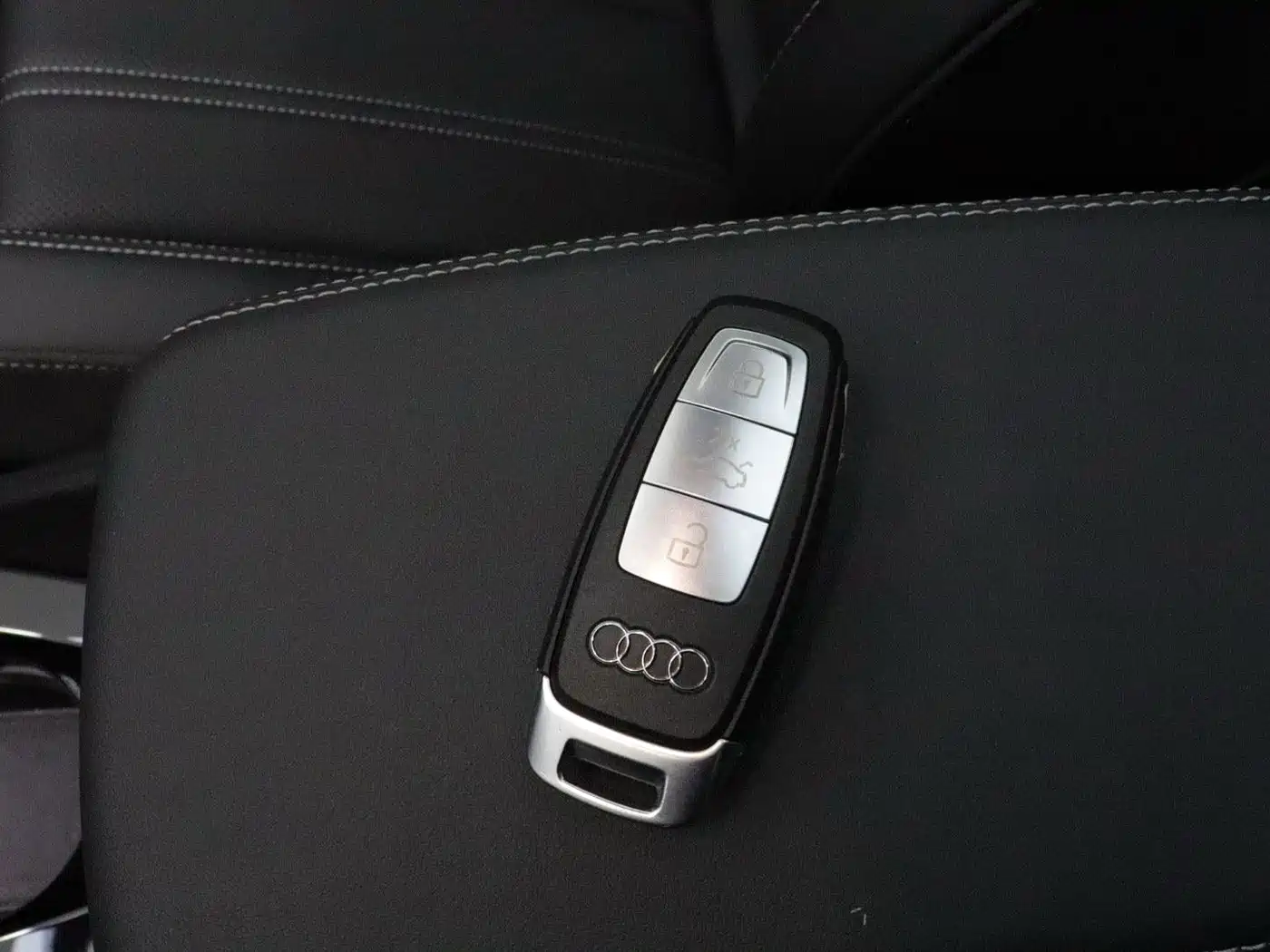 Audi Q4 e-tron 2025 2024 40 e-tron Creation Edition