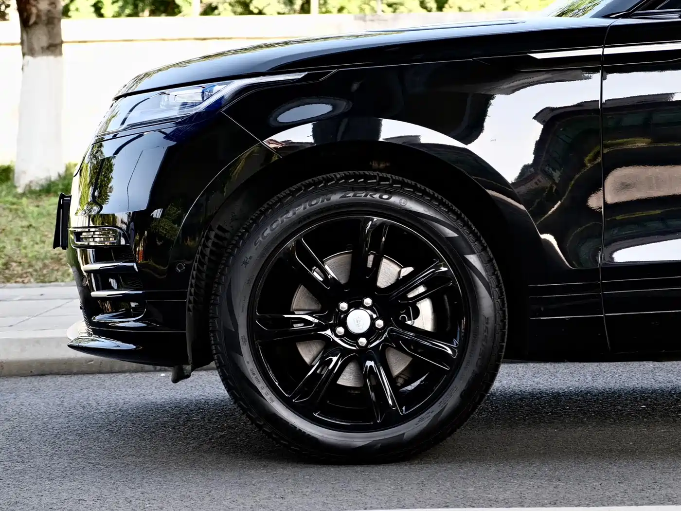 Land Rover Range Rover Velar 2022 250PS Golden Collector's Edition фото 10
