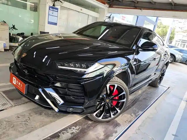 Lamborghini Urus 2021 4.0T V8