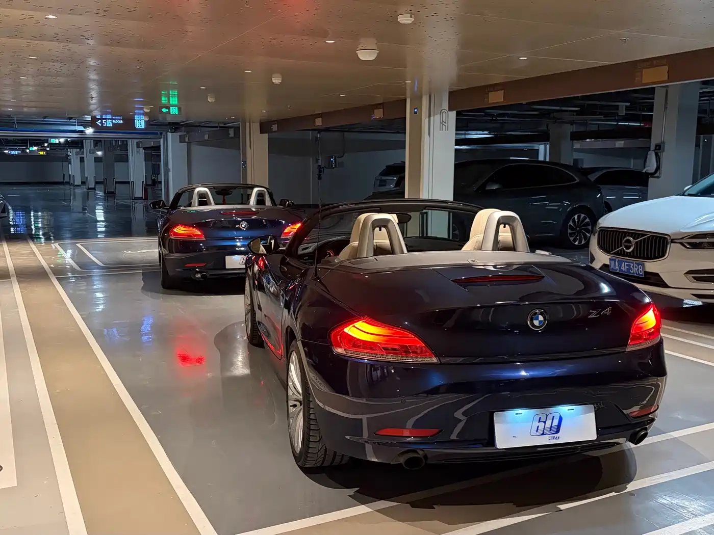 BMW Z4 2009 2010 sDrive35i Luxury Model