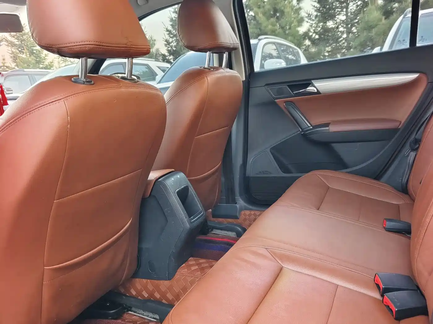Volkswagen Lavida Tour 2013 1.6L Manual Trend Style фото 6