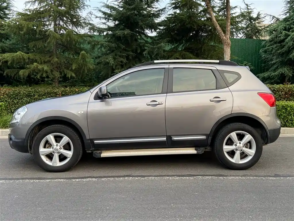 Nissan Qashqai 2012 2012 2.0XV Thunder CVT 2WD