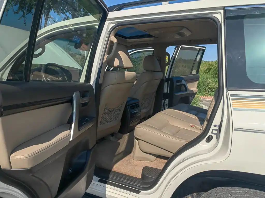 Toyota Land Cruiser 2011 2010 Model 4.7L Automatic VX