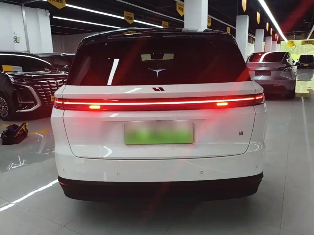 Li Auto Li i8 2025 2025 Standard Edition