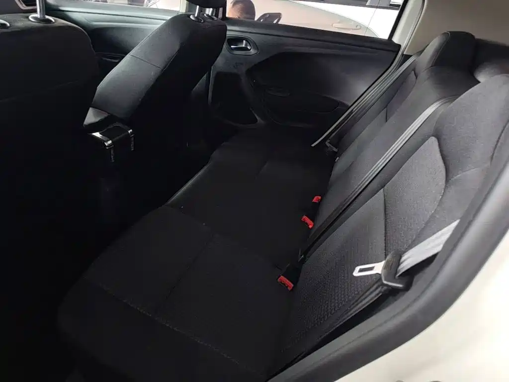 Peugeot 301 2017 2016 1.6L Manual Comfort Edition