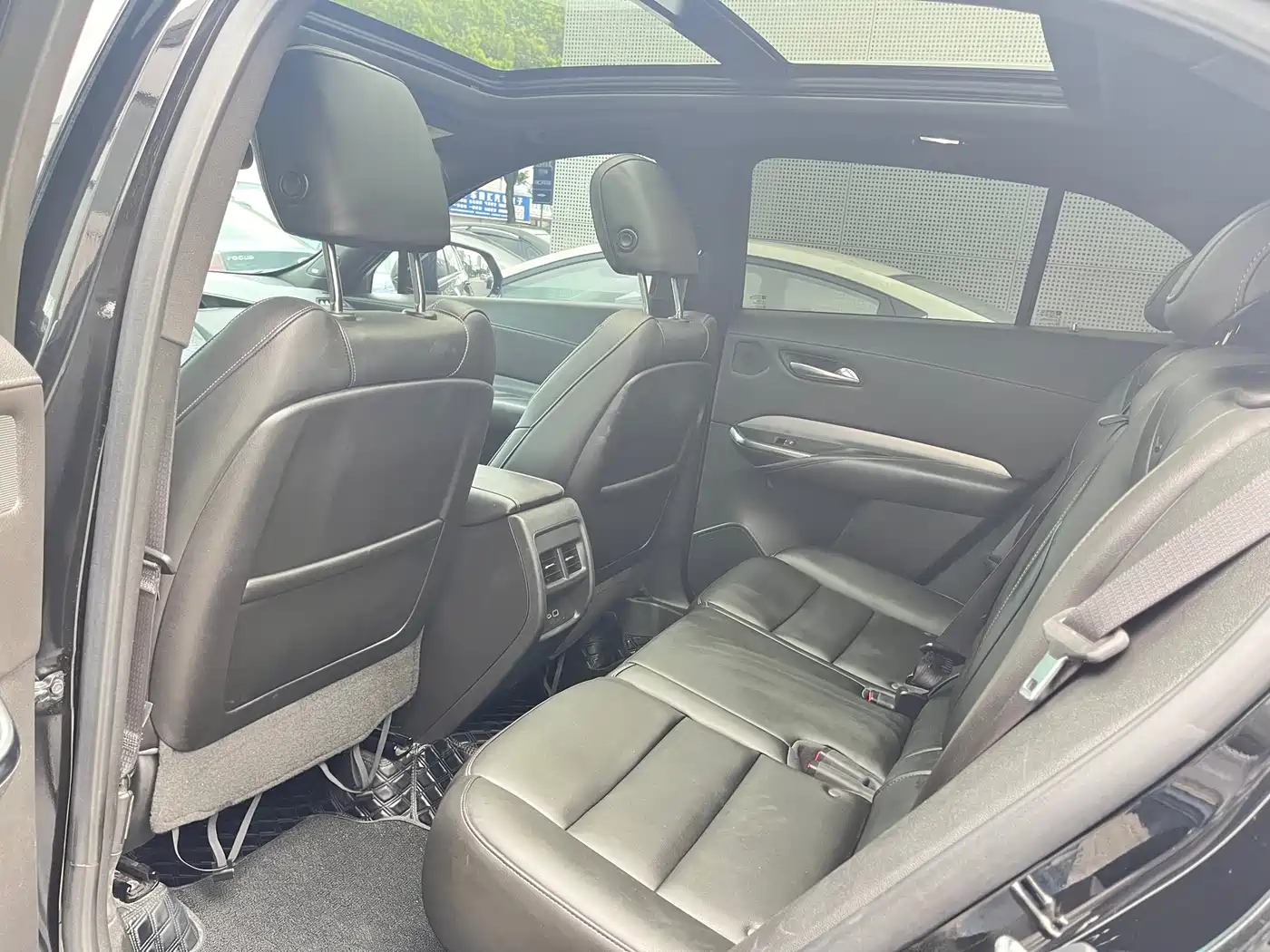 Cadillac XT4 2021 28T FWD Premium Edition фото 7