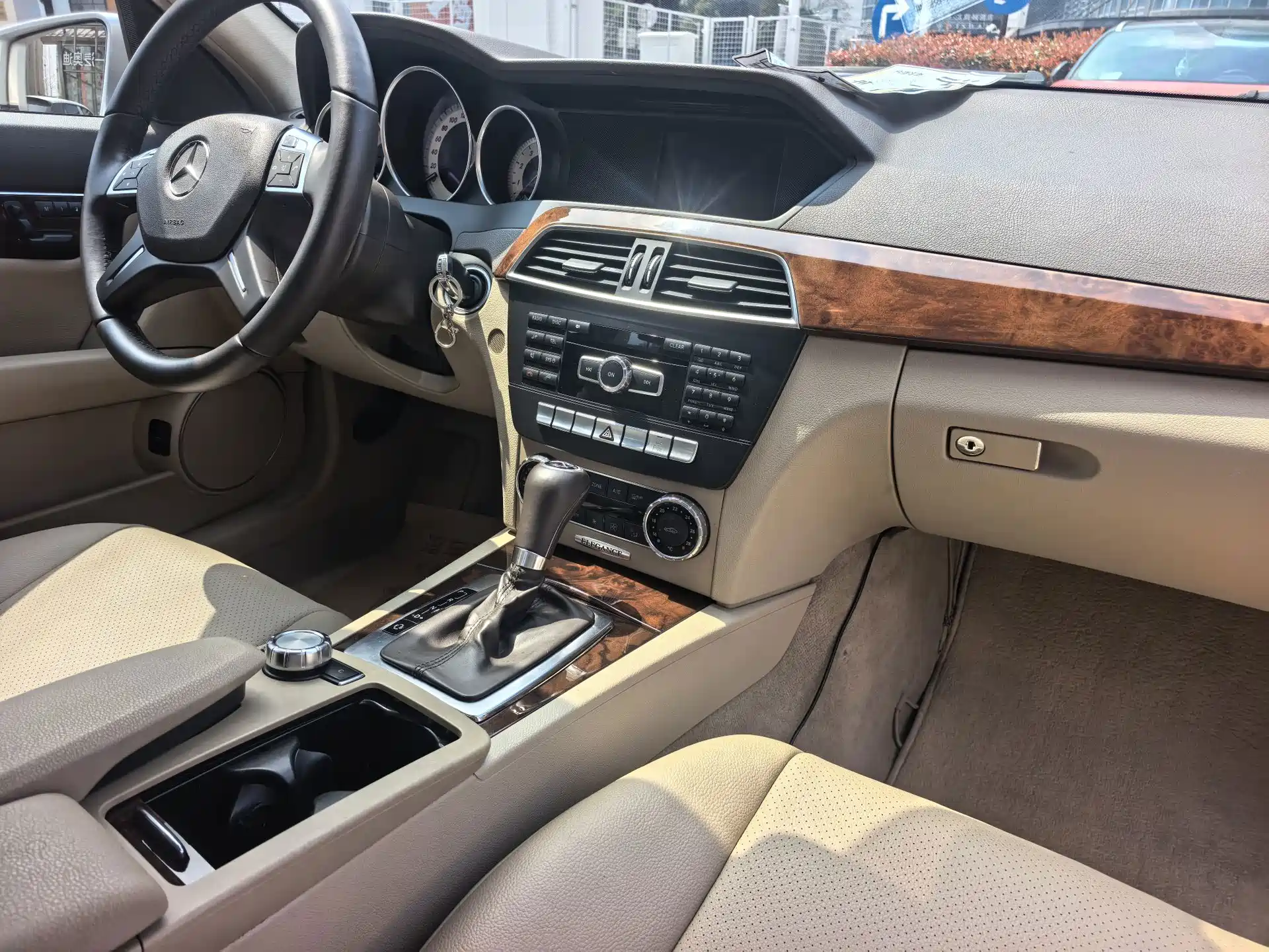 Фото 13 - Mercedes-Benz C-Class