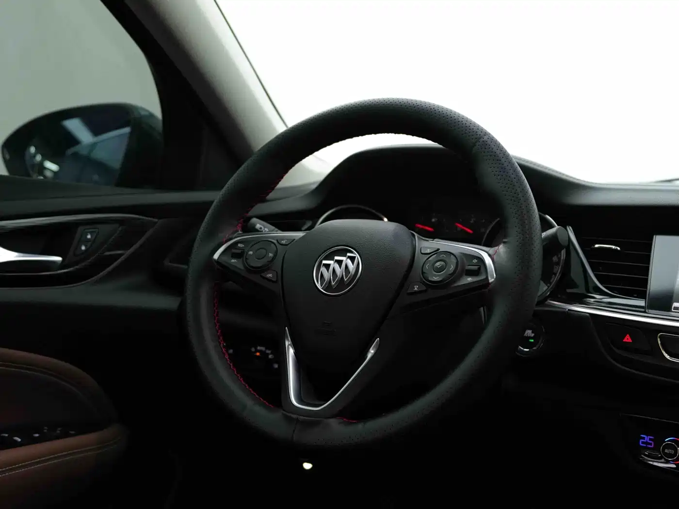 Buick Regal 2019 20T Elite China VI фото 19