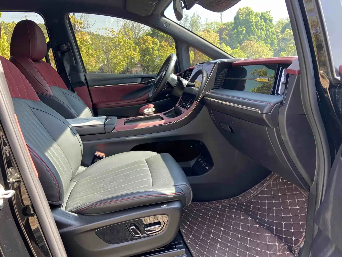 GAC Trumpchi Trumpchi M8 2023 Model Master Series 400T Ultimate Edition фото 7
