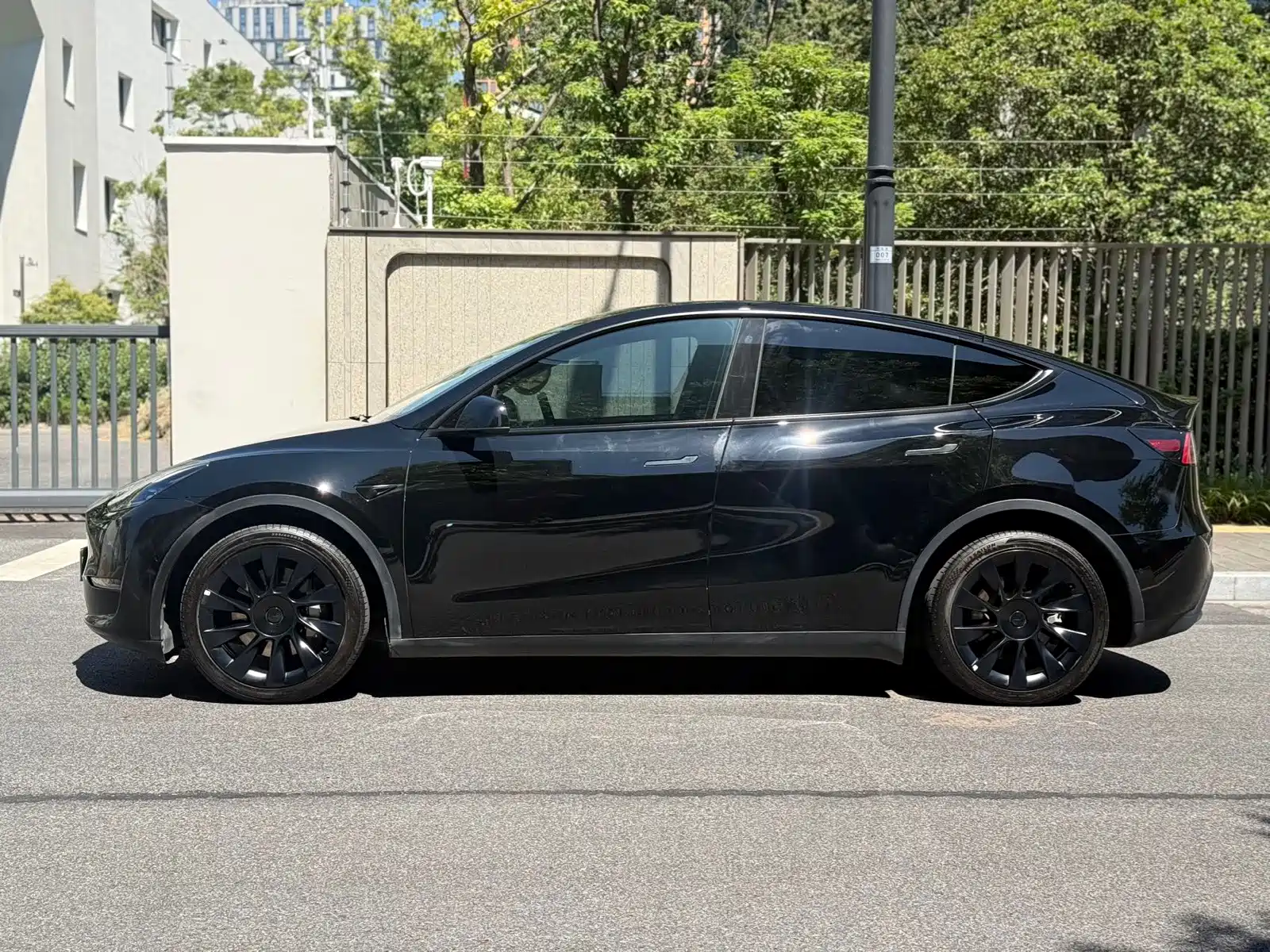 Фото 3 - Tesla Model Y