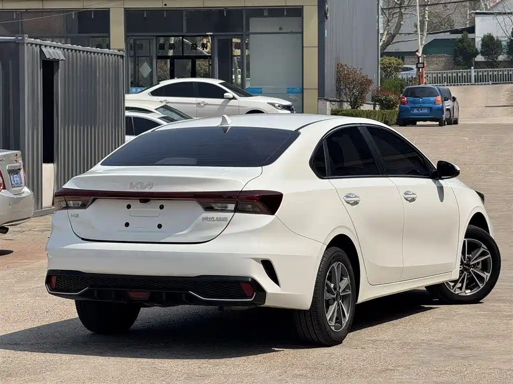KIA K3