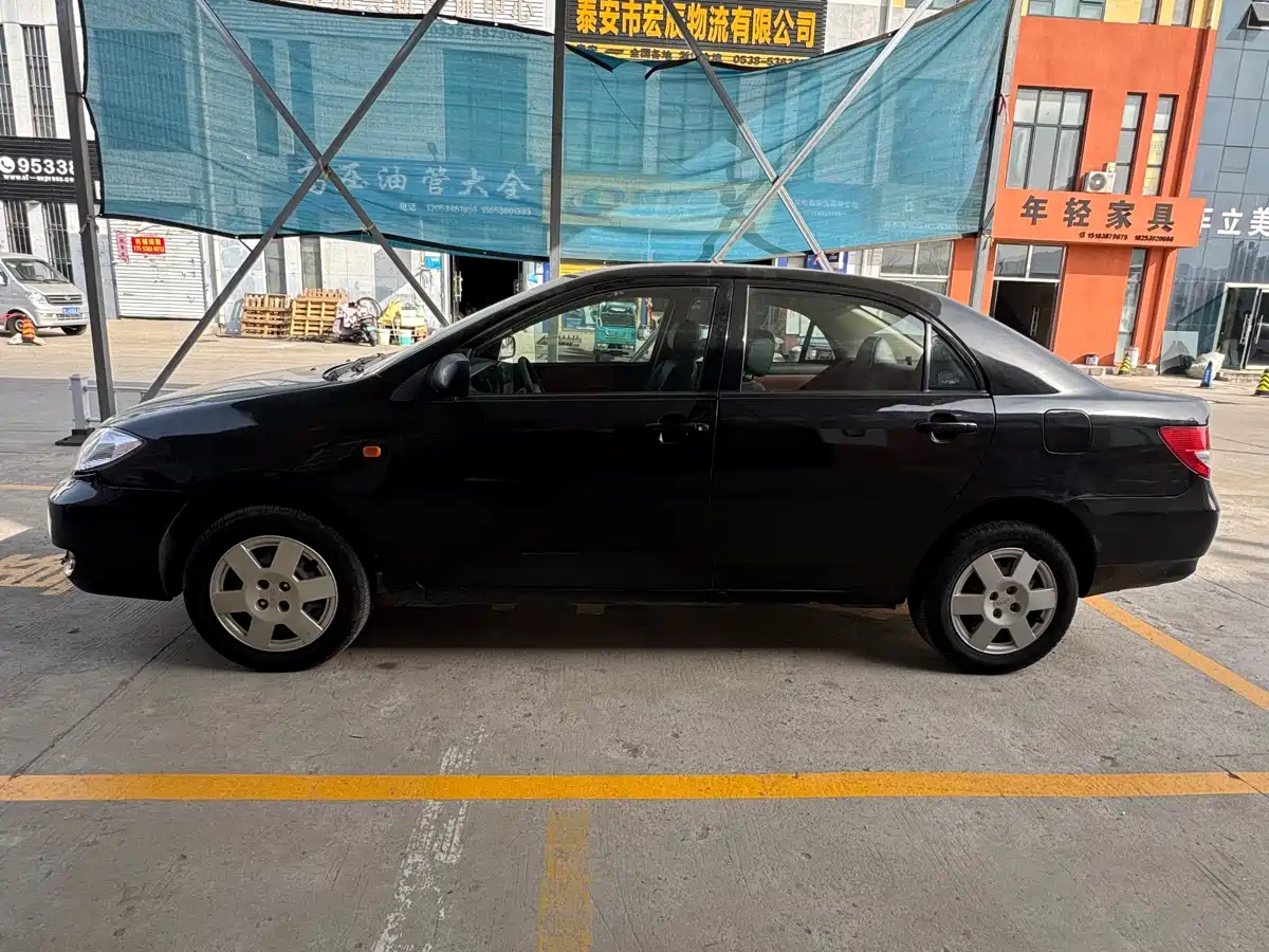 Фото 2 - BYD F3