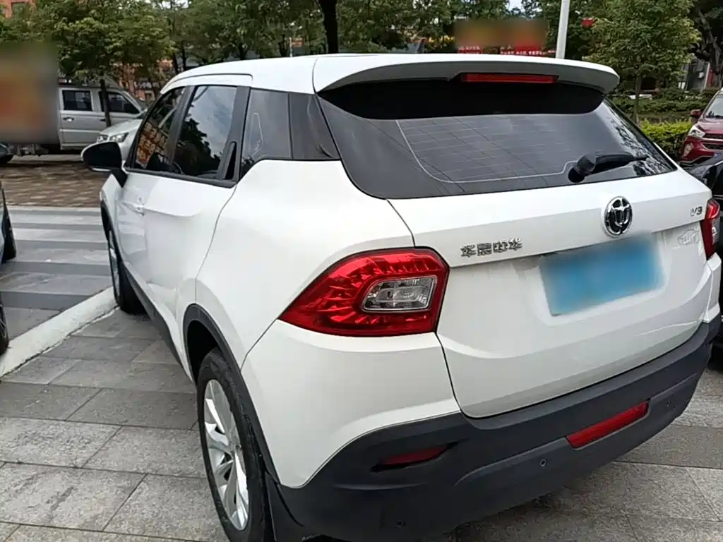Zhonghua V3 2016 2016 1.5L Manual Comfort