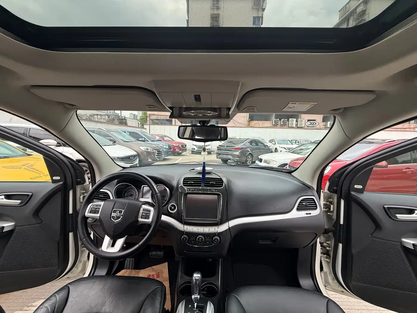 Dodge Journey 2015 2013 Model 2.4L 2WD Premium Edition