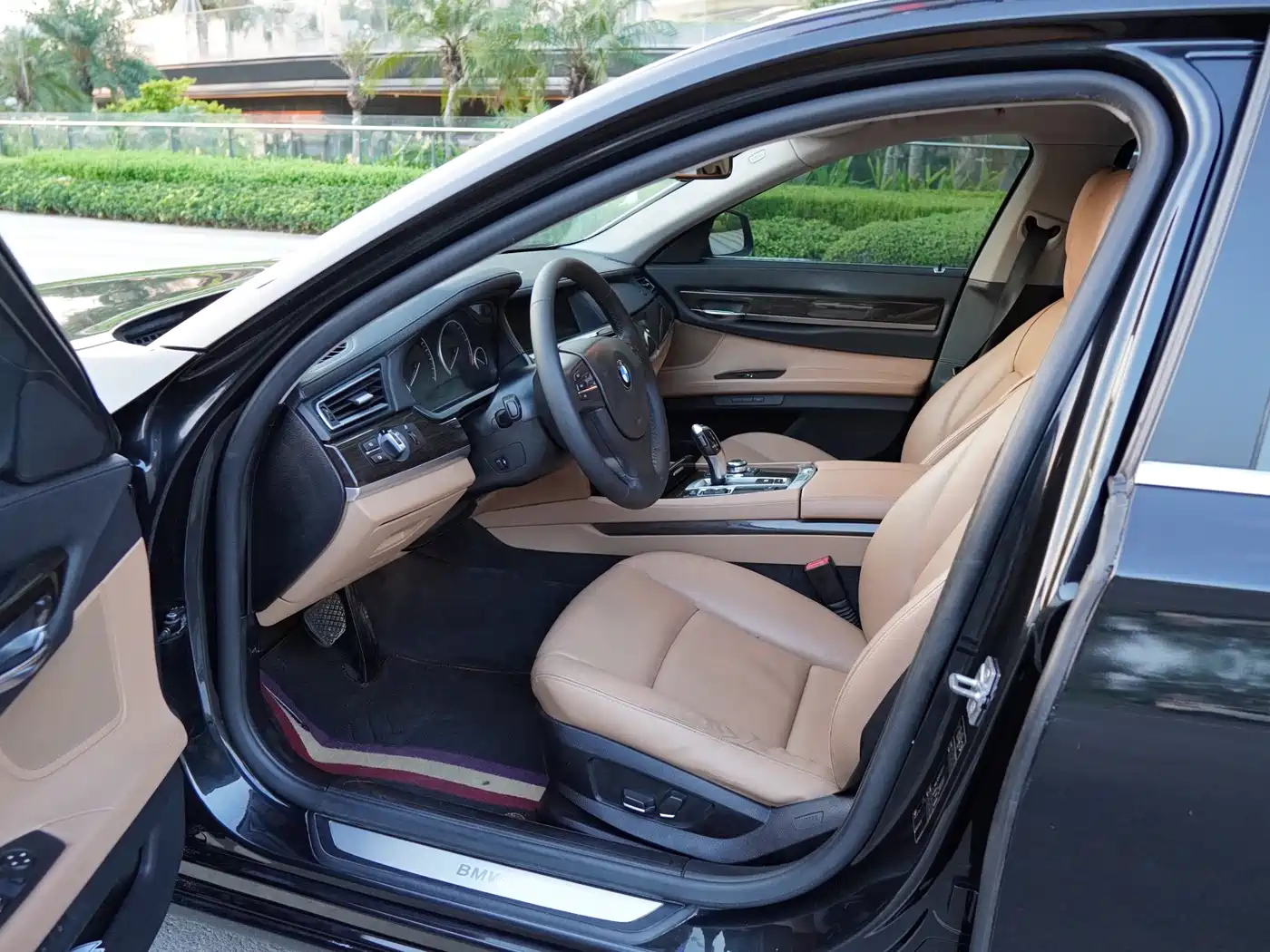 BMW 7 Series 2011 730Li Elegance фото 5