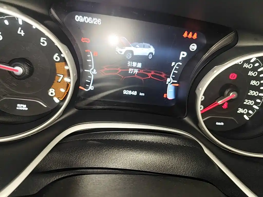 Фото 12 - Jeep Compass