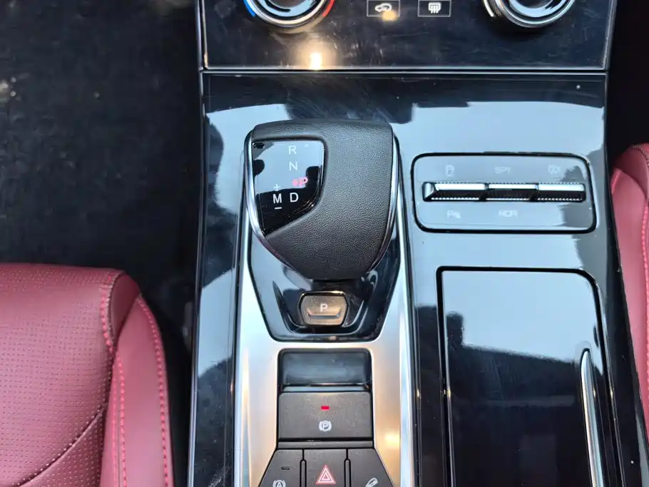 Jetour X70 PLUS 2021 2021 Facelift 1.6T DCT Di 7-seater