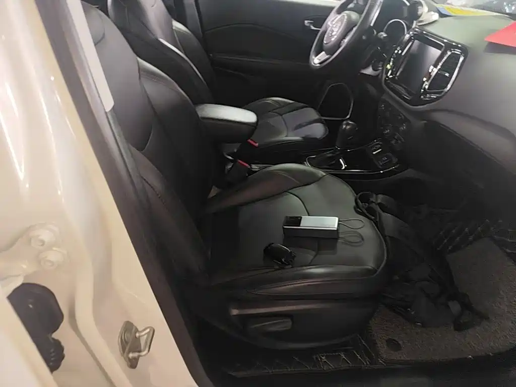 Jeep Compass 2021 2019 220T Automatic Family Edition