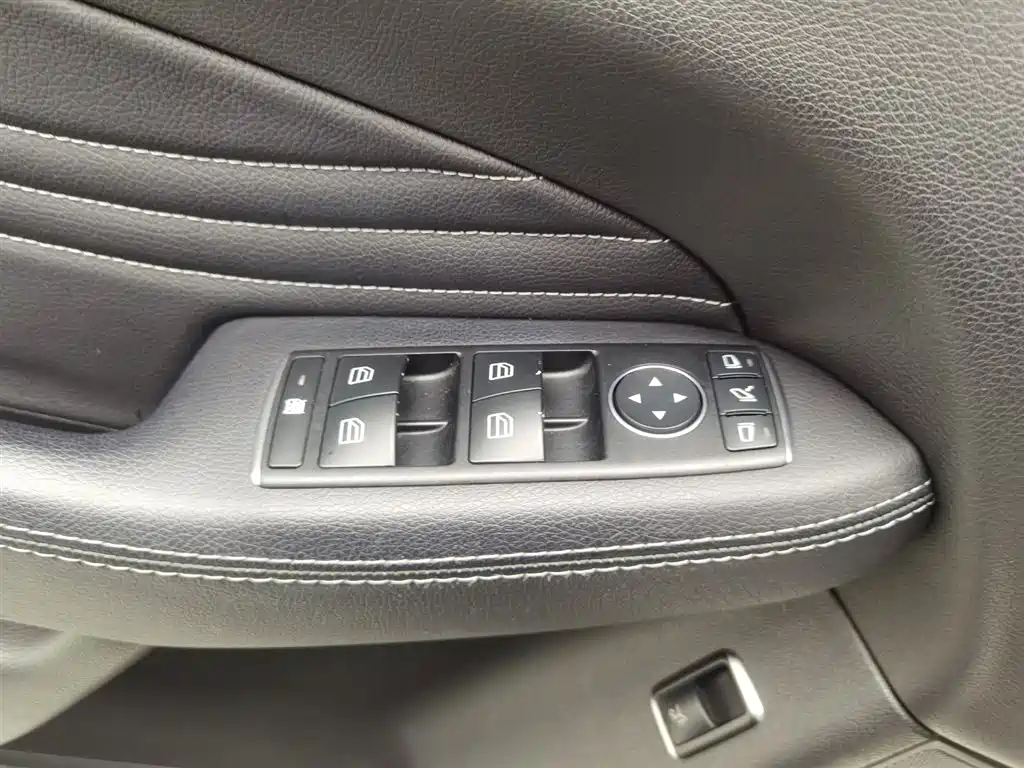 Mercedes-Benz GLE Coupe 2018 GLE 320 4MATIC Coupe SUV фото 9