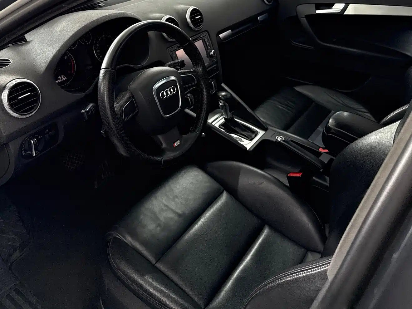Audi A3 (Import) 2011 2010 Sportback 1.8T Luxury Model