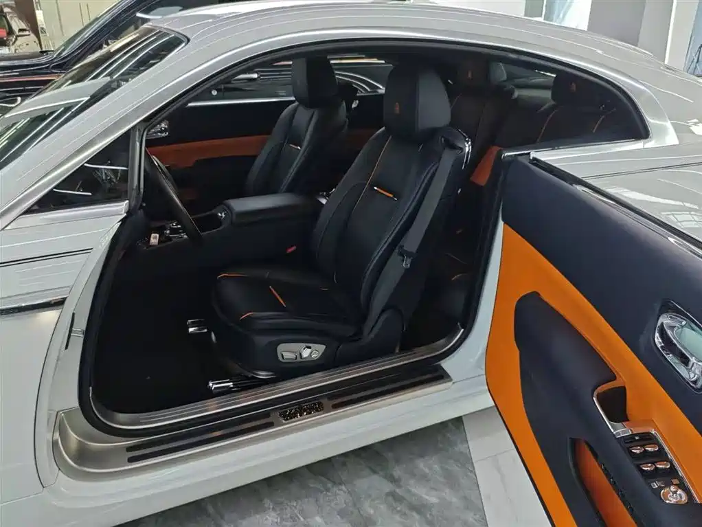 Фото 11 - Rolls-Royce Wraith