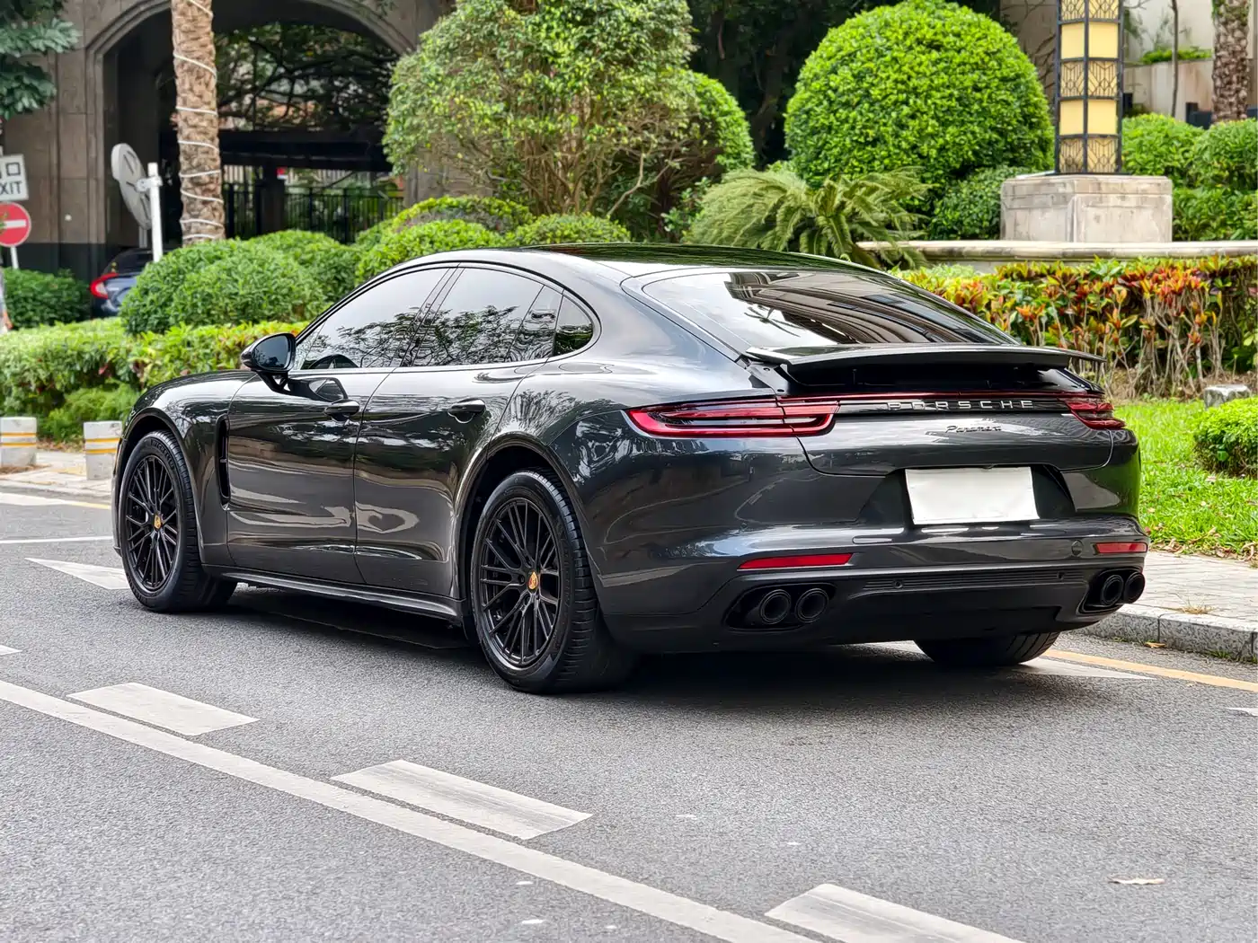 Porsche Panamera 2017 Panamera 3.0T фото 6