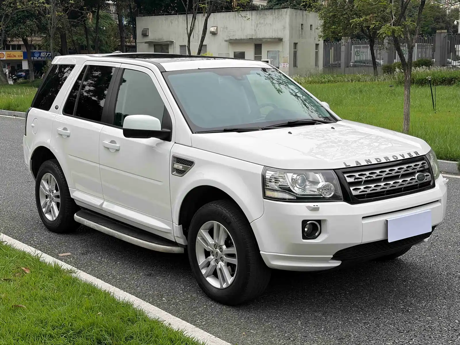 Фото 3 - Land Rover Freelander 2