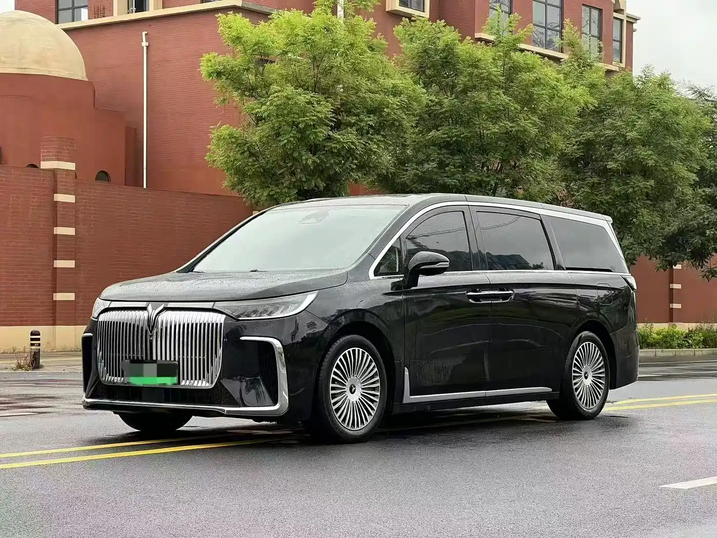Voyah Auto Voyah Dreamer 2025 PHEV 4WD Kunpeng Premium Edition