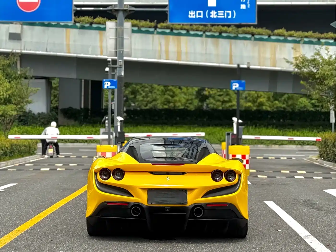Ferrari F8 2021 2019 Tributo 3.9T V8