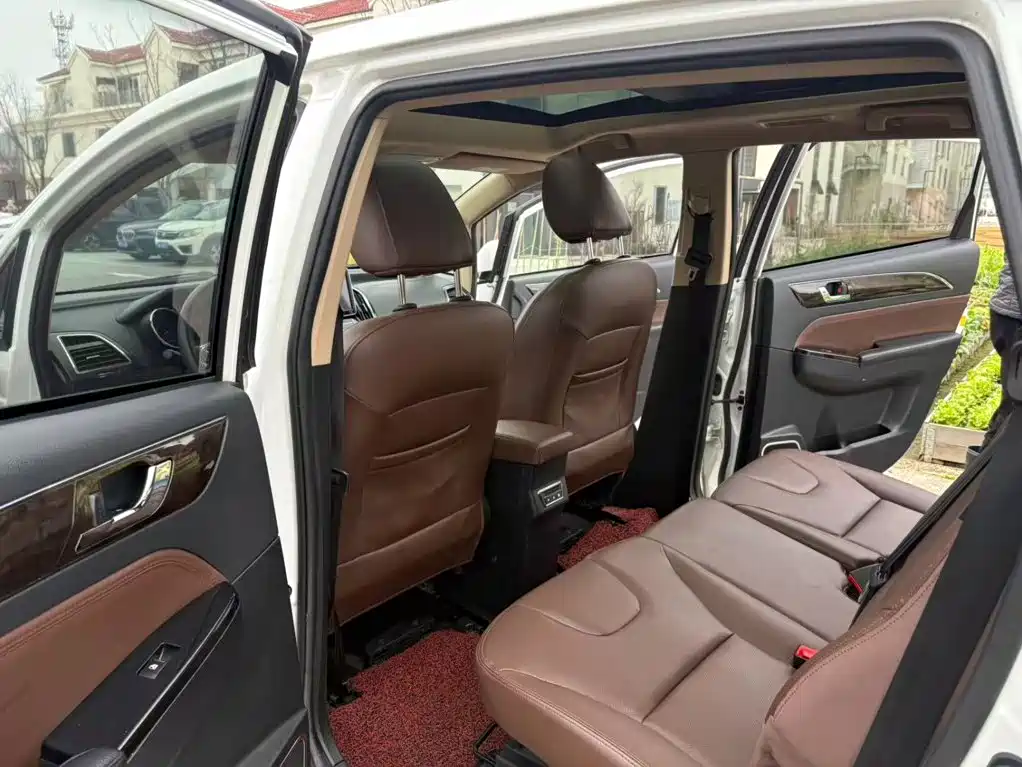 Lifan Xuanlang 2017 2017 1.8L Manual Elite Model
