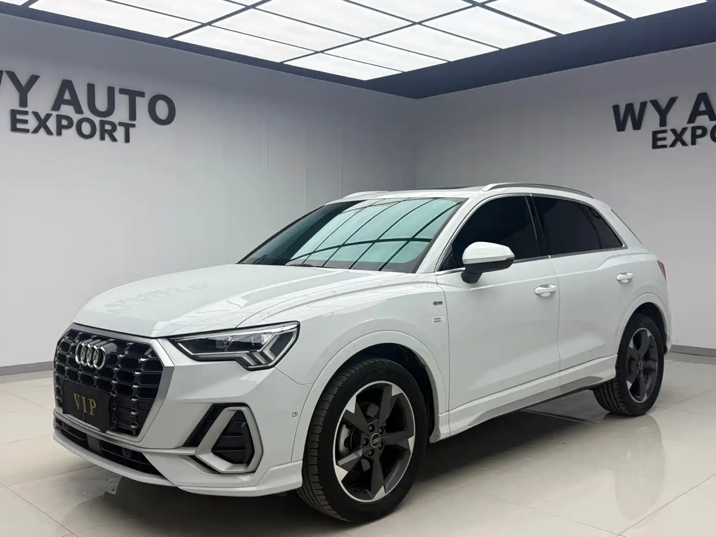 Audi Q3 2023 35 TFSI Fashion Dynamic (1.4T)