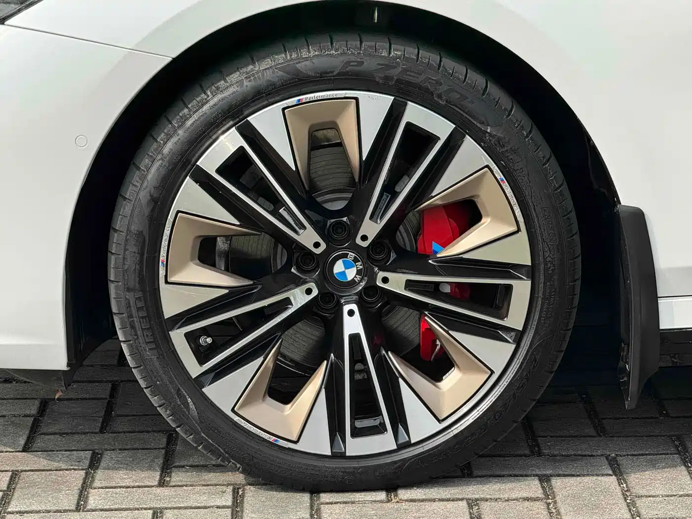 BMW 5 Series 2024 530Li Premium M Sport Package фото 23